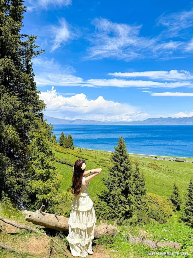 West Ski Resort Urumqi: Skiing Plus a Hot-Spring Reset in One Day