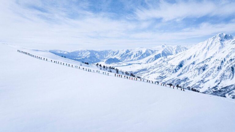 Snowboarding in Xinjiang: A Complete Guide for Freeriders