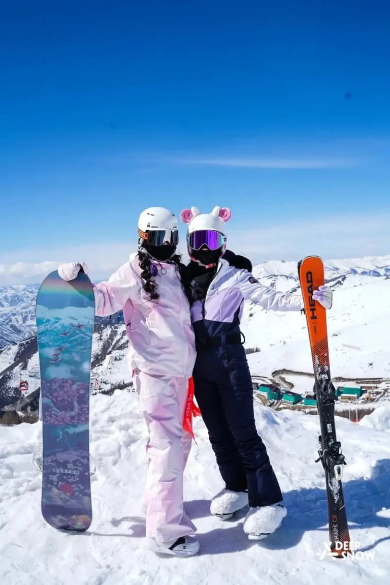 Zhaosu in Winter: Xinjiang’s Snowy Grassland and a Ski-Curious Stop