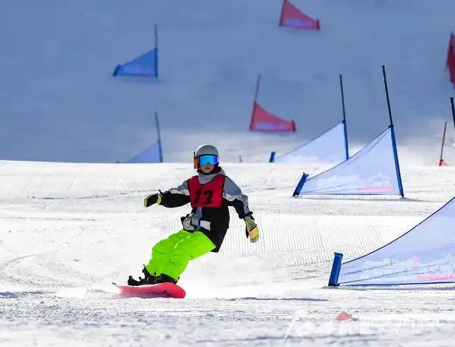 Snowboarding in Xinjiang: A Complete Guide for Freeriders