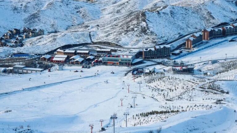 Xinjiang Ski Resort Lift Tickets & Passes: Prices 2026