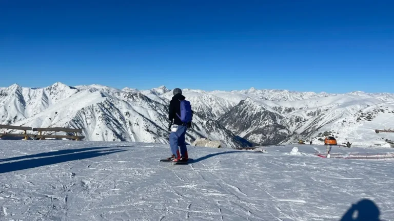 Jiashi Winter Travel Guide 2026: Ice Festivals, Snow Games & Sweet Xinjiang