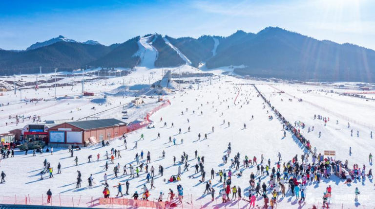 Urho Winter Travel Guide: Snow-Covered Ghost City, Ice Rinks & Film City
