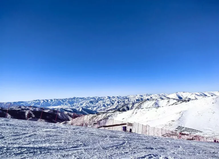 Skiing in Karamay: Xinjiang’s Oil City Ski Resorts Guide