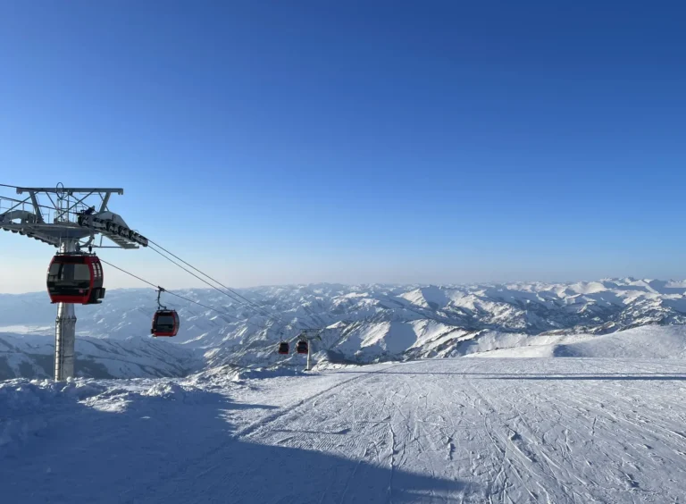 Skiing in Tacheng: Guide to Xinjiang’s Border Prefecture Ski Resorts