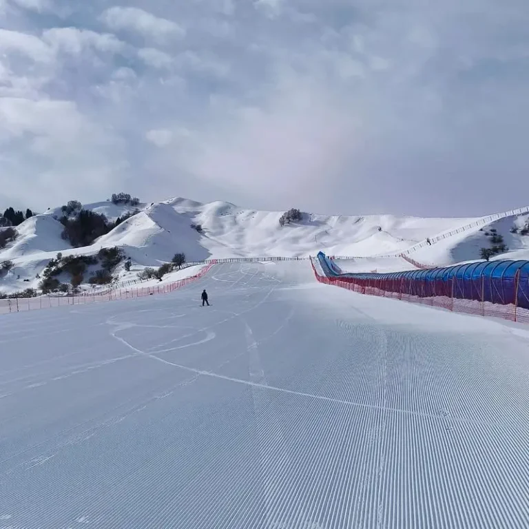 Pishan County Winter Travel Guide: Kunlun Snow Meets Desert Ice-Fun