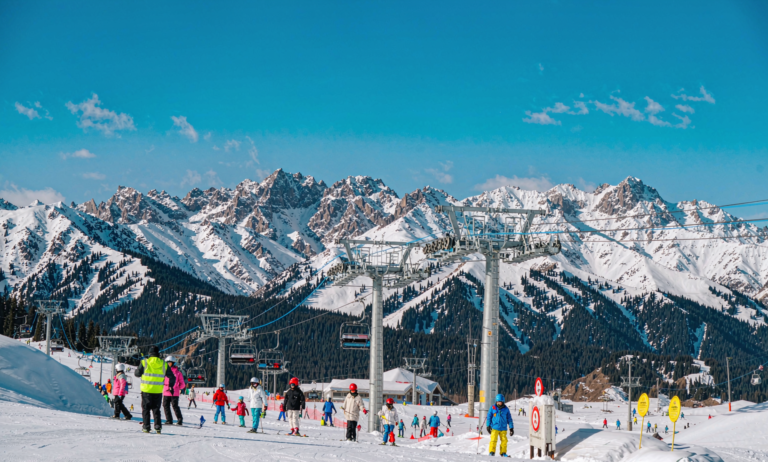 Urumqi Silk Road International Ski Resort slope