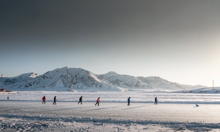 xinjiang-ski-ice-skating